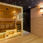 In With Sauna *